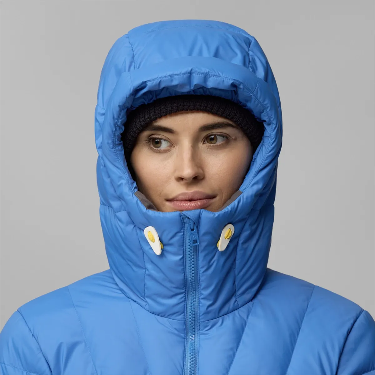 Campera De Pluma Fjall Raven Expedition Pack Down Hoodie Mujer